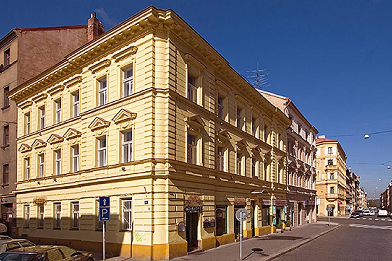 Apartment Amandment Praha Bagian luar foto