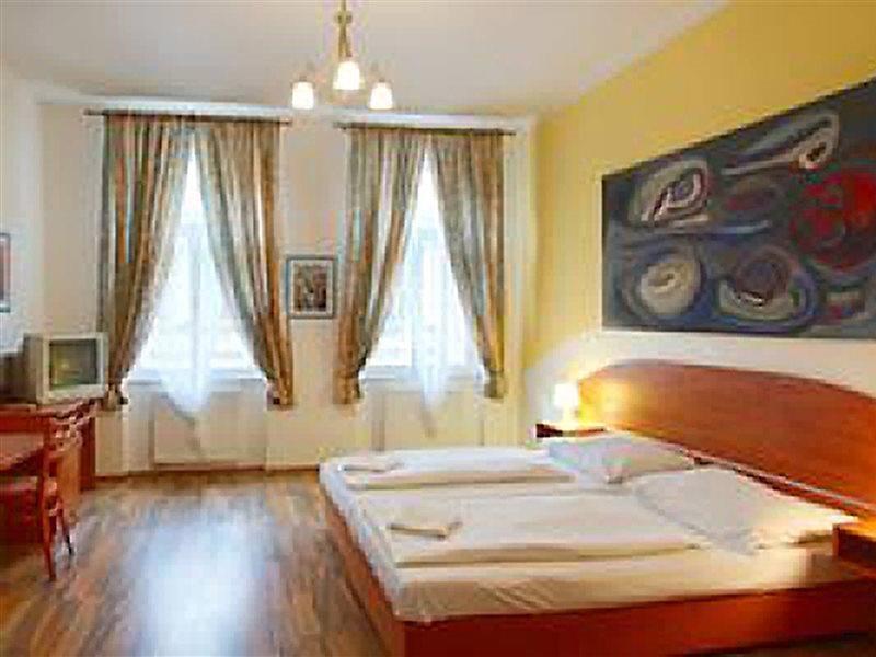 Apartment Amandment Praha Bagian luar foto