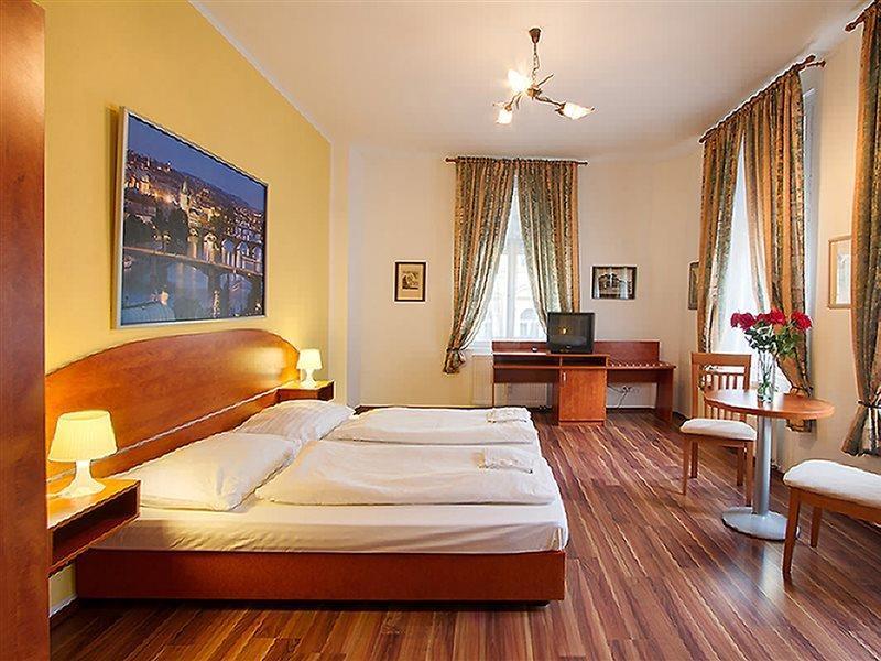 Apartment Amandment Praha Bagian luar foto