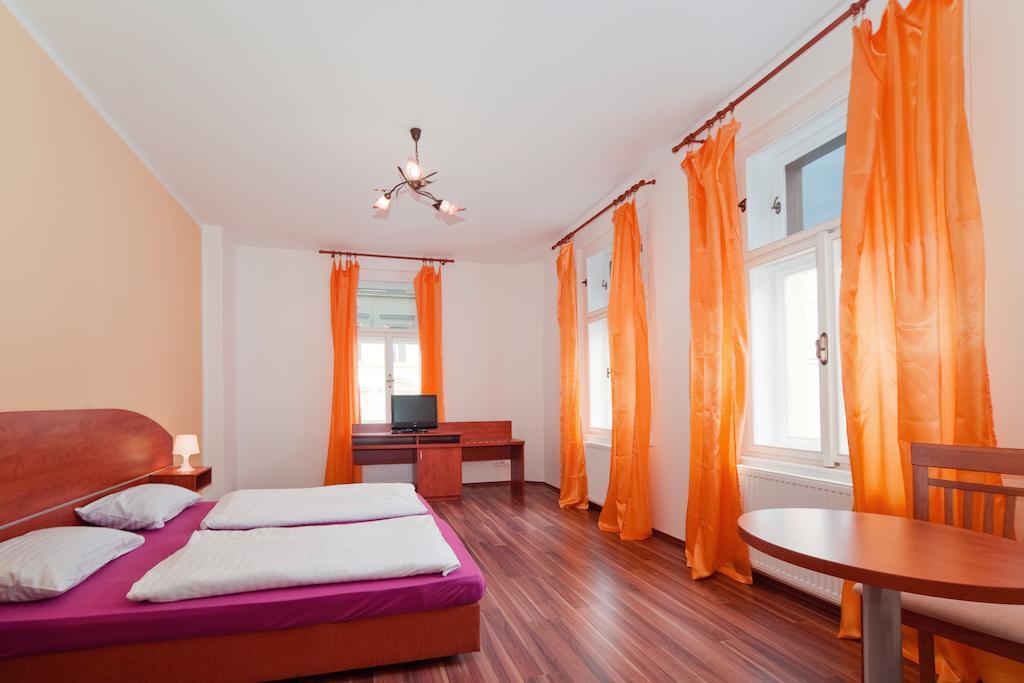 Apartment Amandment Praha Bagian luar foto