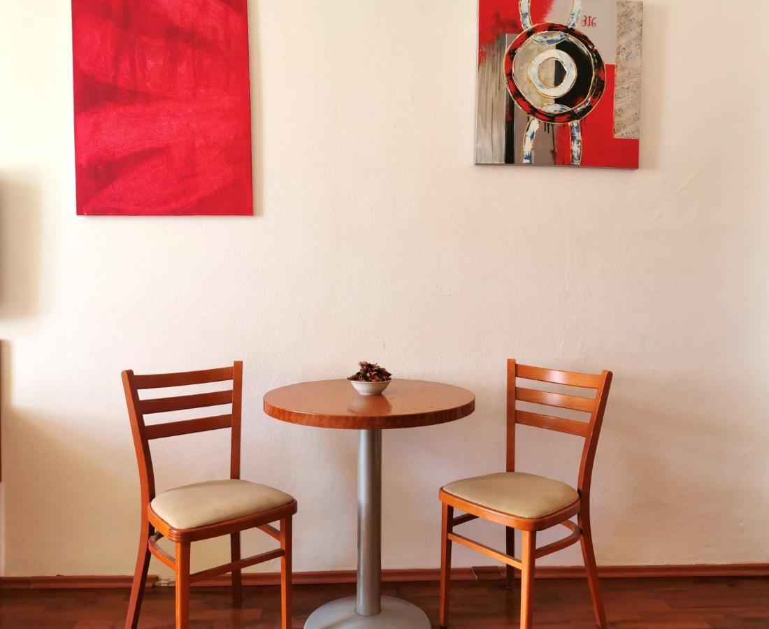 Apartment Amandment Praha Bagian luar foto