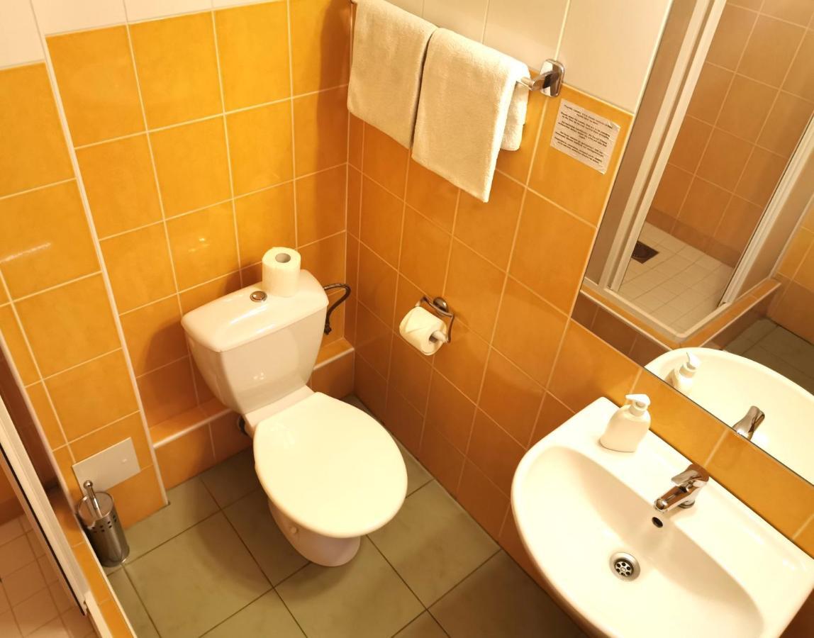 Apartment Amandment Praha Bagian luar foto